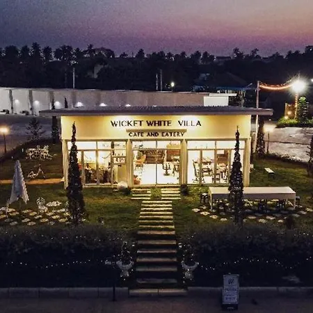 Wicket White Villa