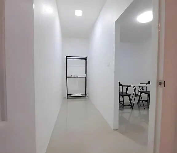 Wicket White 5* Ban Khao Phra
